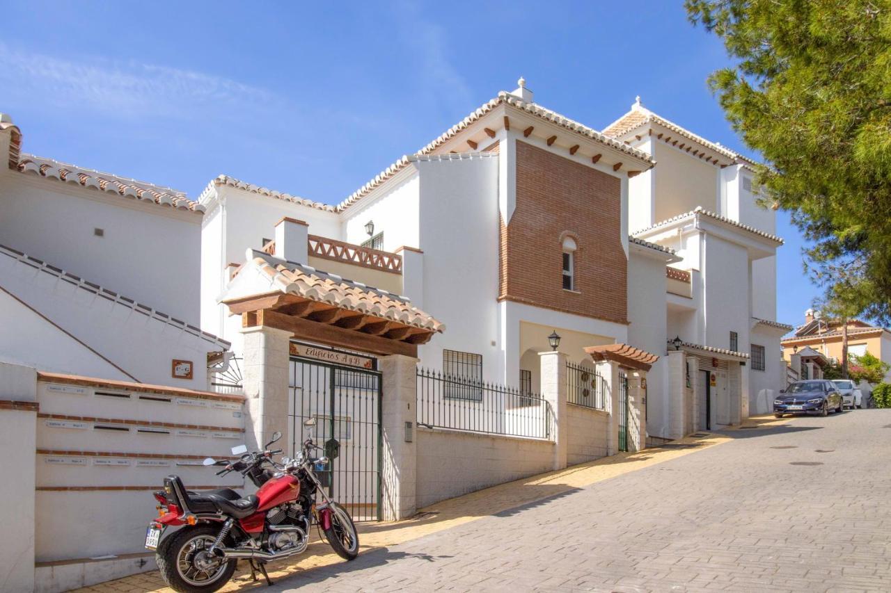 דירות Apt Nerja Chimenea With Ocean View, A/C, & Fiber מראה חיצוני תמונה