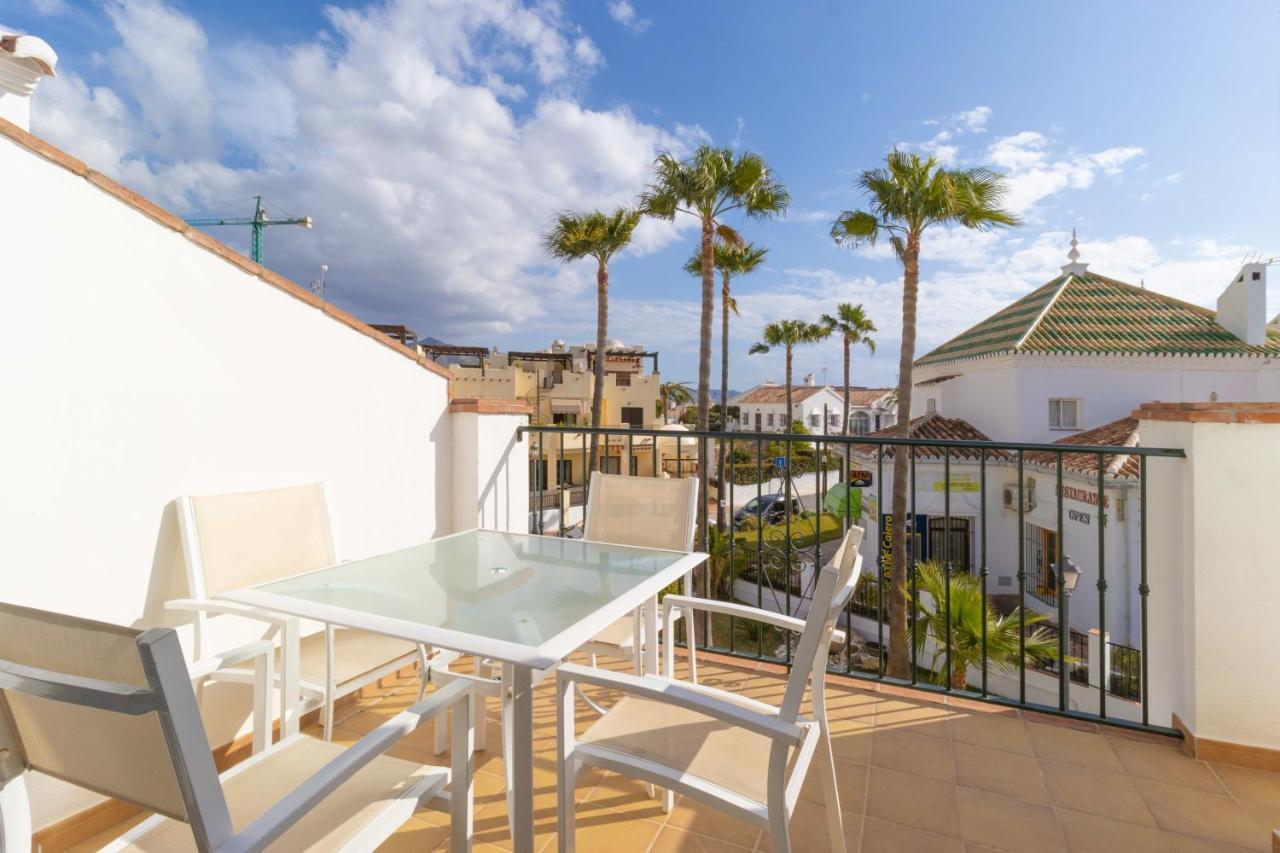דירות Apt Nerja Chimenea With Ocean View, A/C, & Fiber מראה חיצוני תמונה