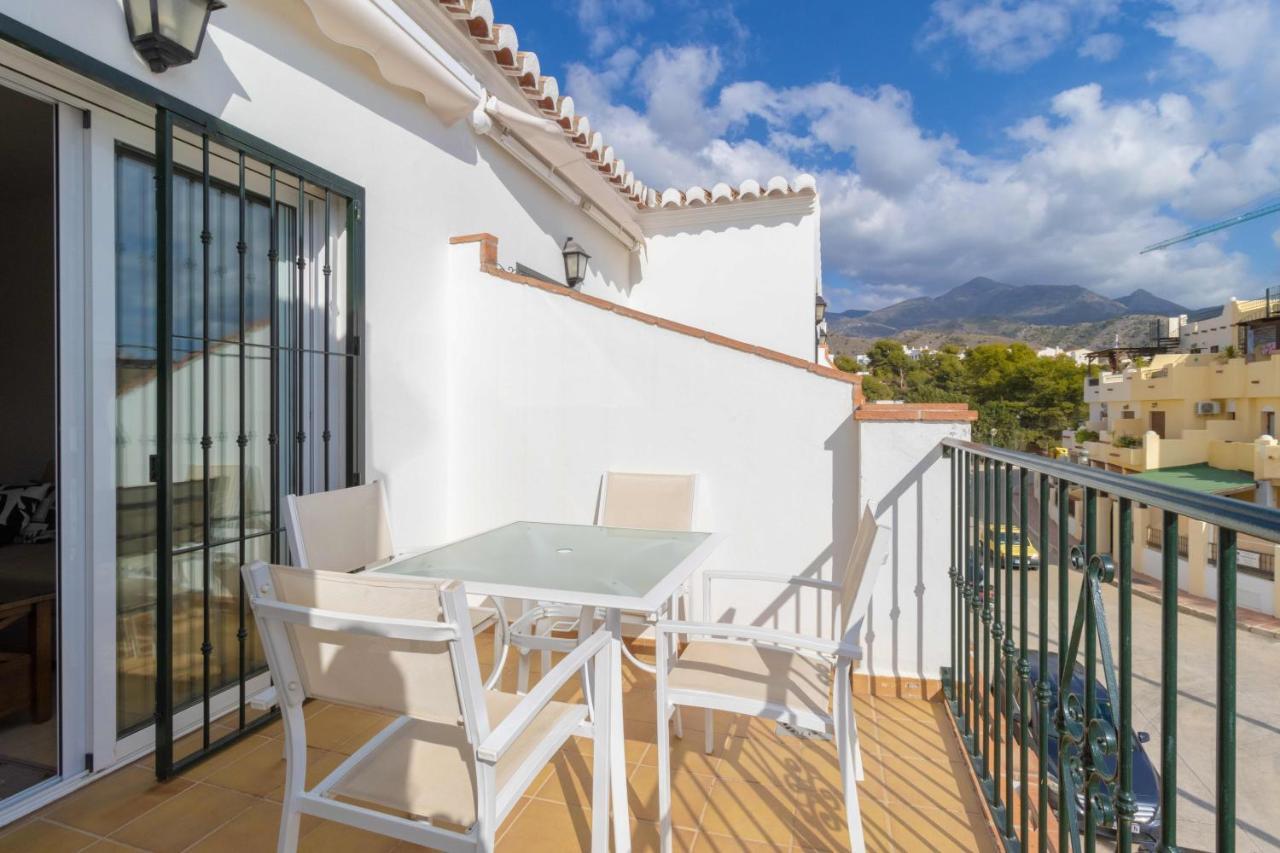 דירות Apt Nerja Chimenea With Ocean View, A/C, & Fiber מראה חיצוני תמונה